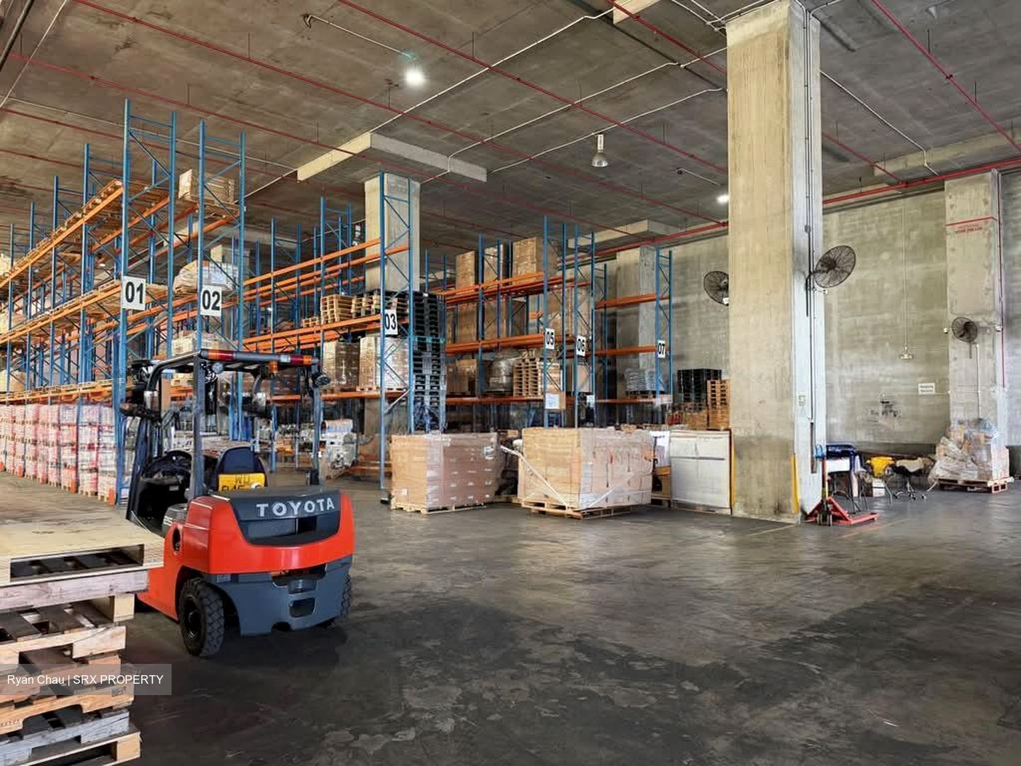 Benoi Road (D22), Warehouse #591884291